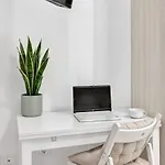 Group-friendly Flat 10 Minutes From The Stadium Wifi Pet 公寓 *