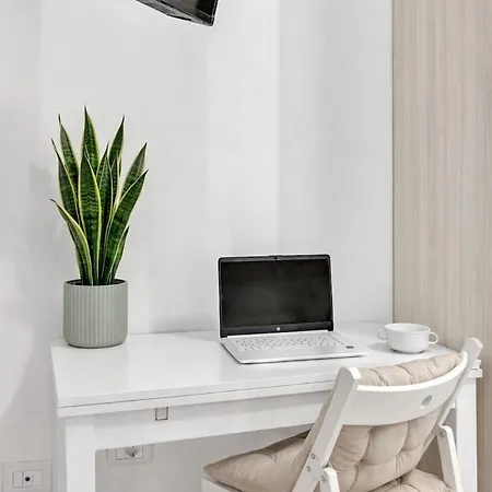Group-friendly Flat 10 Minutes From The Stadium Wifi Pet Apartment *